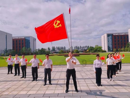 出枪无子弹 成绩还可以统计分析 大学生打靶科技感满满